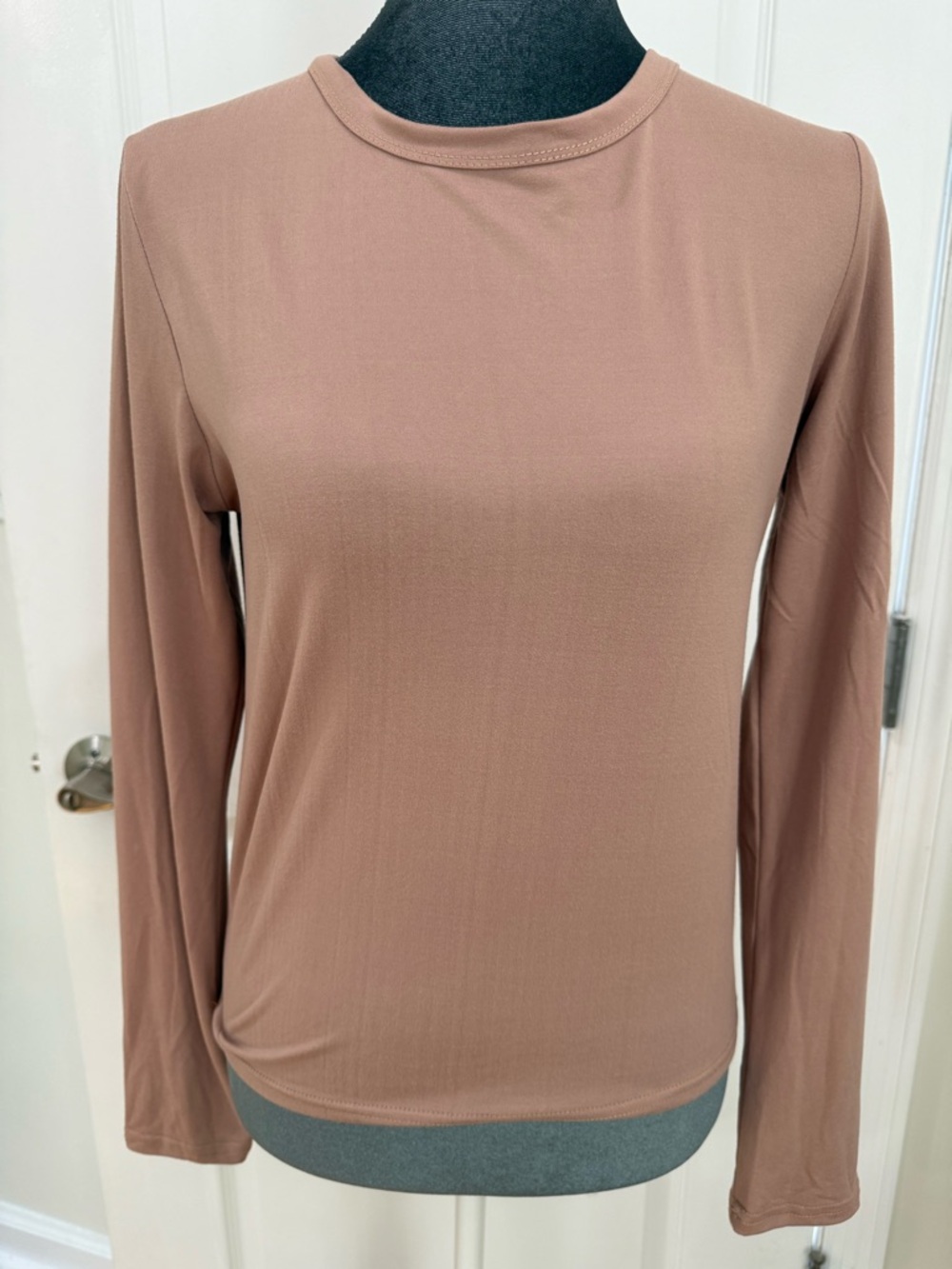 Olivia Rae Long Sleeve Crewneck Top in Mauve